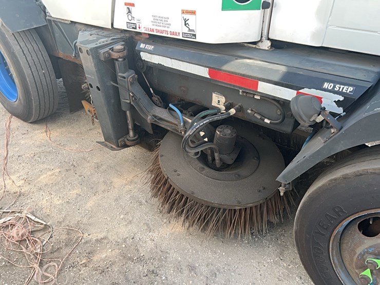 2018-global-m4-sweeper-image-9