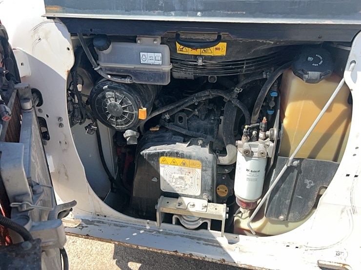 2021-bobcat-s62-image-9