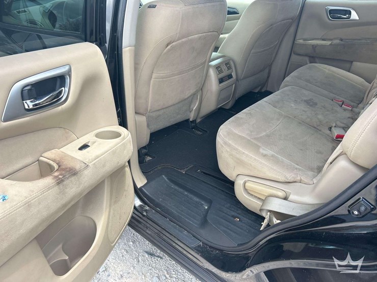 2016-nissan-pathfinder-image-9
