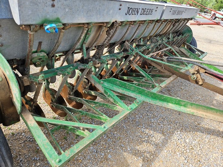 john-deere-10-image-12