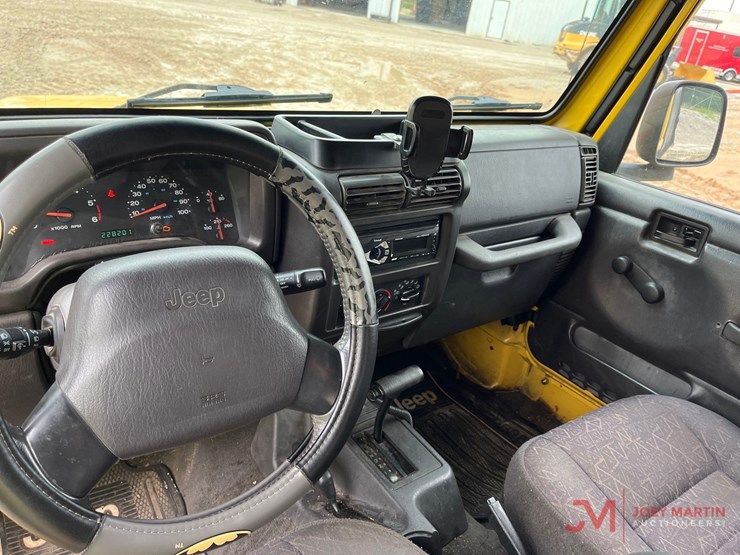 2002-jeep-wrangler-sport-image-16