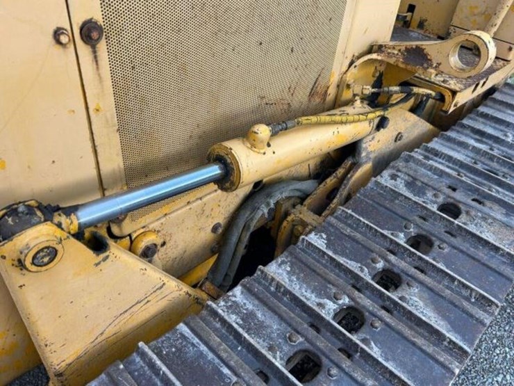 1985-john-deere-450e-image-30