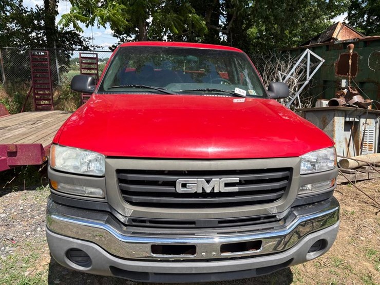 2003-gmc-2500hd-image-3