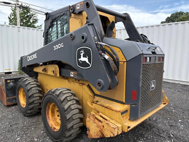 deere-330g-image-11