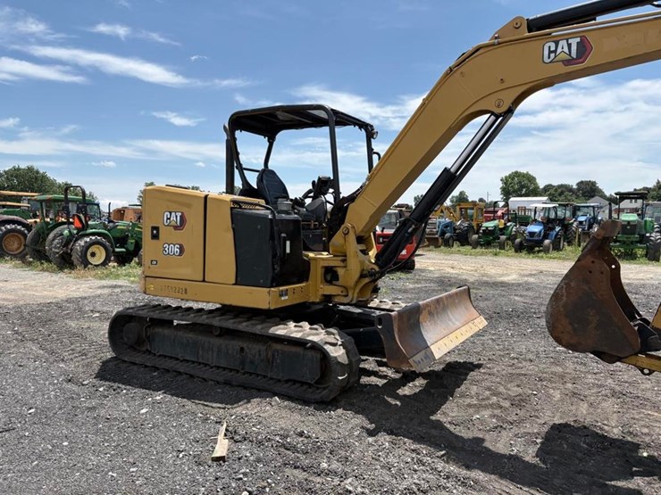 2021-caterpillar-306-cr-image-11