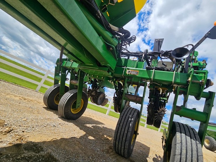 john-deere-1770-image-53