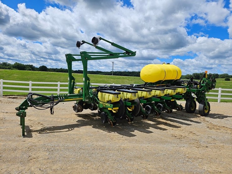 john-deere-1770-image-1
