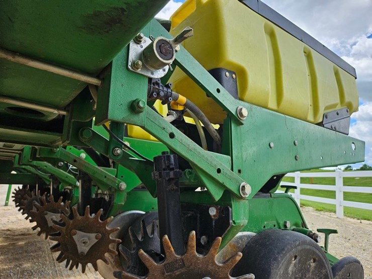 john-deere-1770-image-33