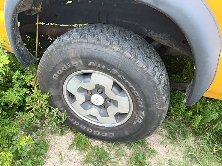 2003-chevrolet-s10-image-10