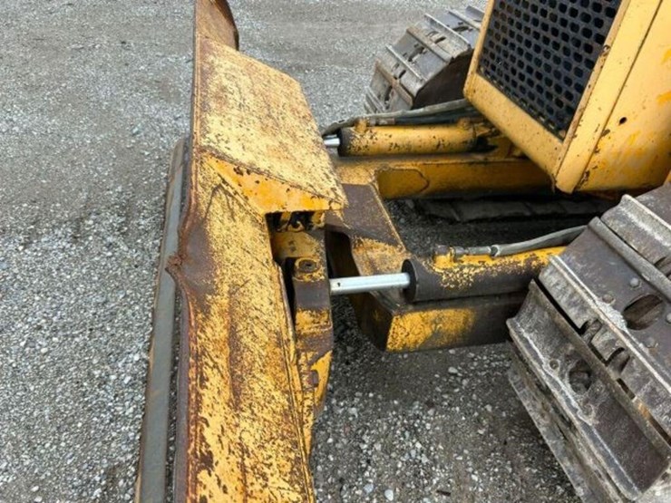 1985-john-deere-450e-image-33