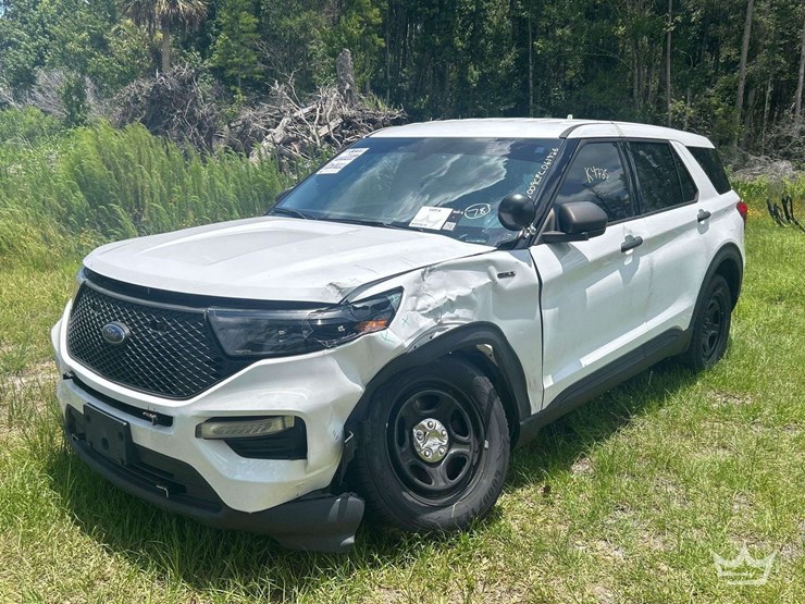 2021-ford-explorer-image-1