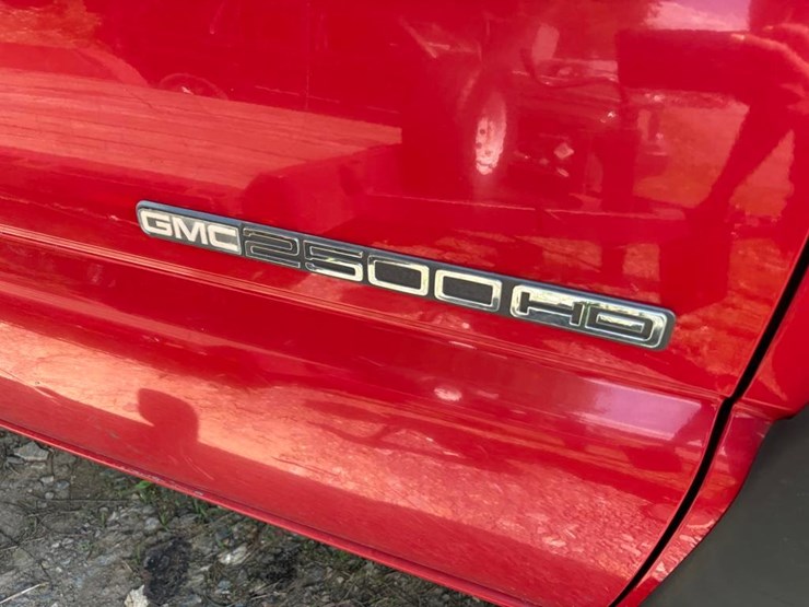 2003-gmc-2500hd-image-6