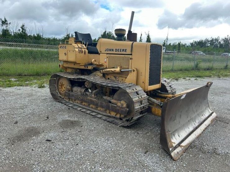 1985-john-deere-450e-image-4
