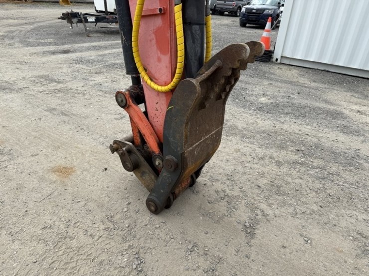 2014-kubota-kx080-4-image-9