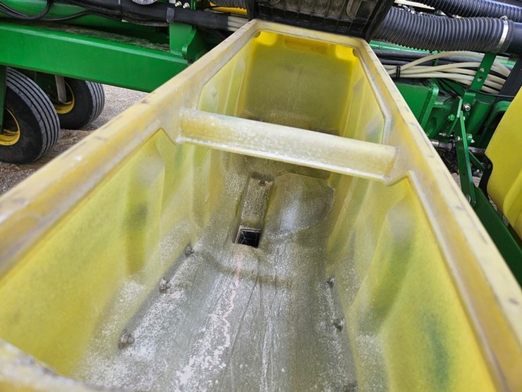 john-deere-1770-image-35