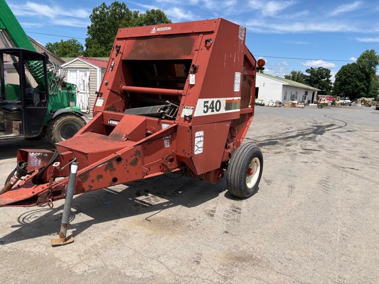 hesston-540-image-3