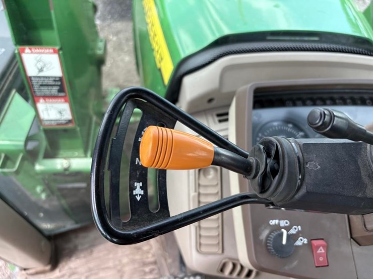 john-deere-6420-image-29