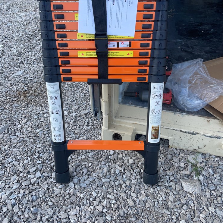 10 Step Single Side Telescoping Ladder