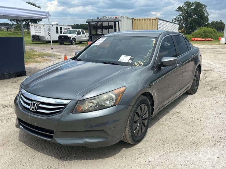 2012-honda-accord-sedan-image-1