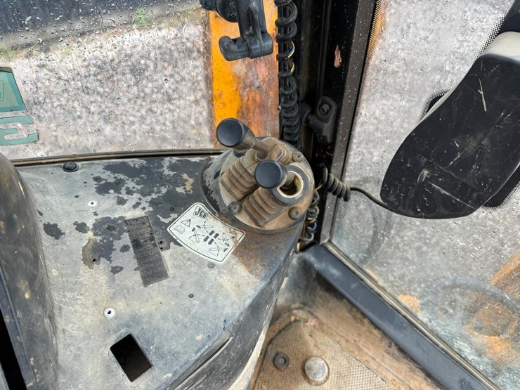 jcb-3cx14-image-31