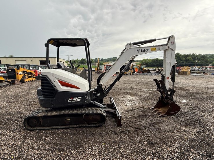 2019-bobcat-e35-image-5