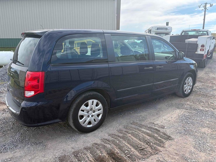 2014-dodge-caravan-image-4