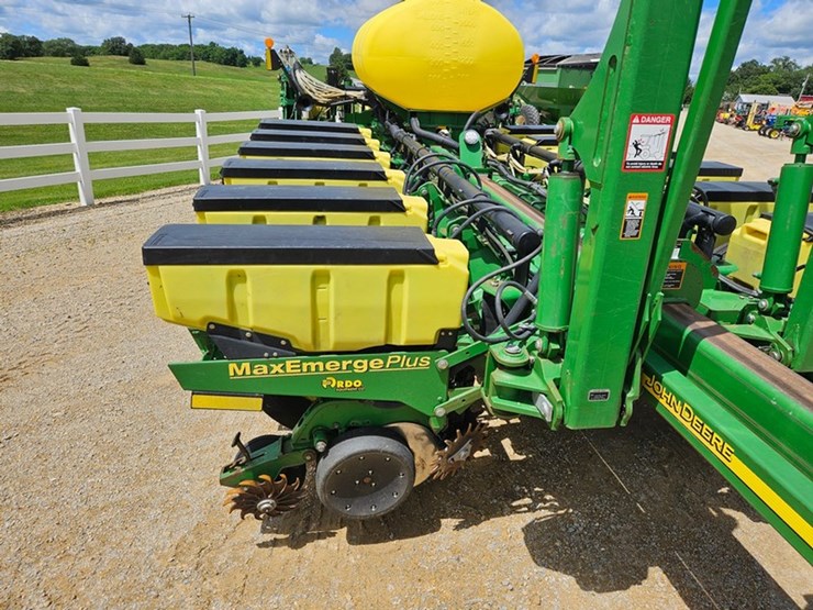john-deere-1770-image-13