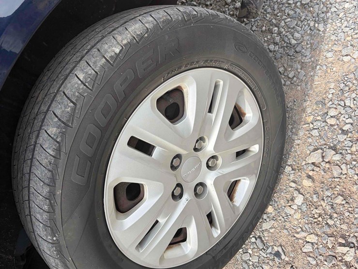2014-dodge-caravan-image-9