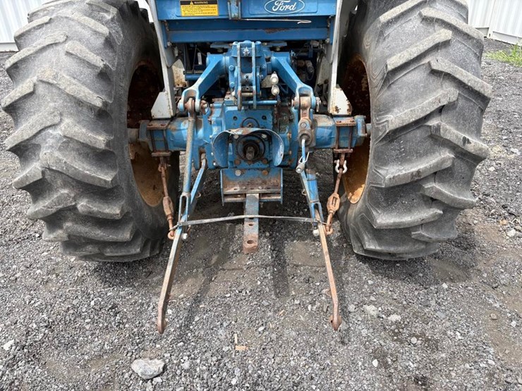 ford-2120-image-12