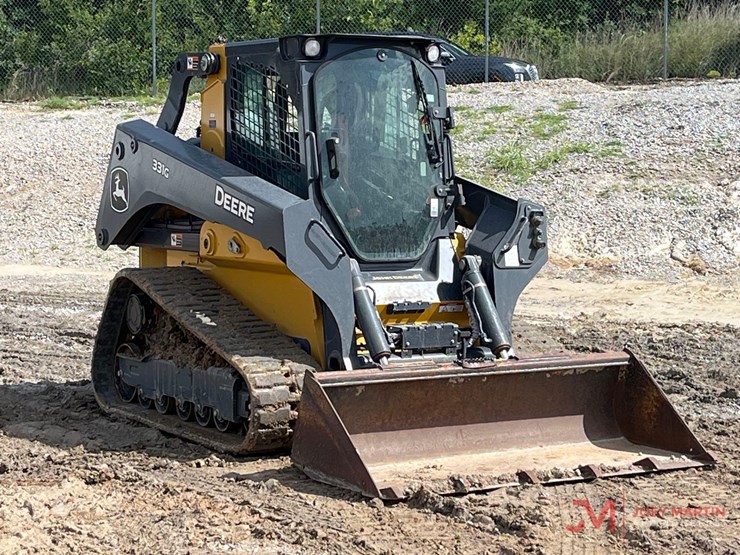 deere-331g-image-1