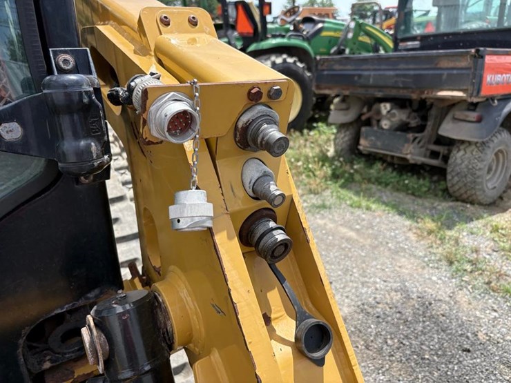 caterpillar-249d3-image-9
