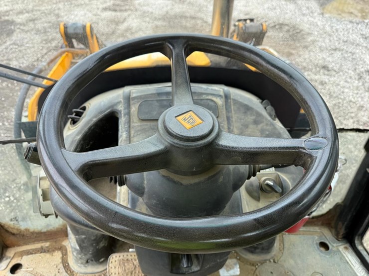 jcb-3cx14-image-22