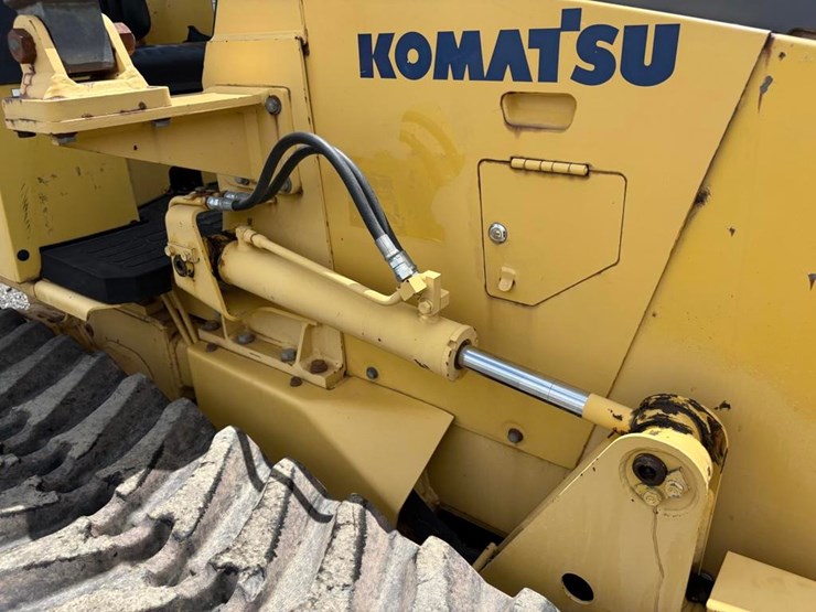 2012-komatsu-d21p-image-8