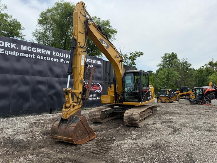 2015-caterpillar-313flgc-image-7
