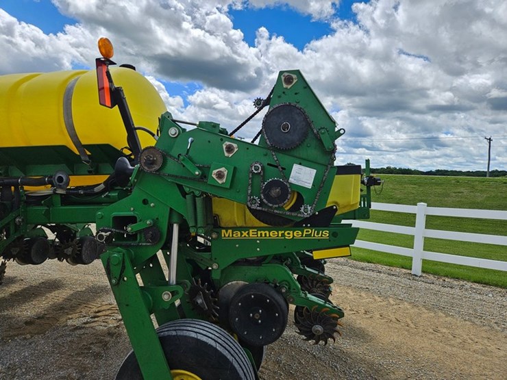 john-deere-1770-image-22