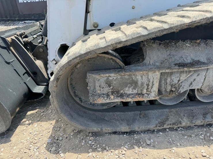 2016-bobcat-t740-image-14