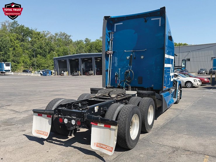2022-kenworth-t680-image-2