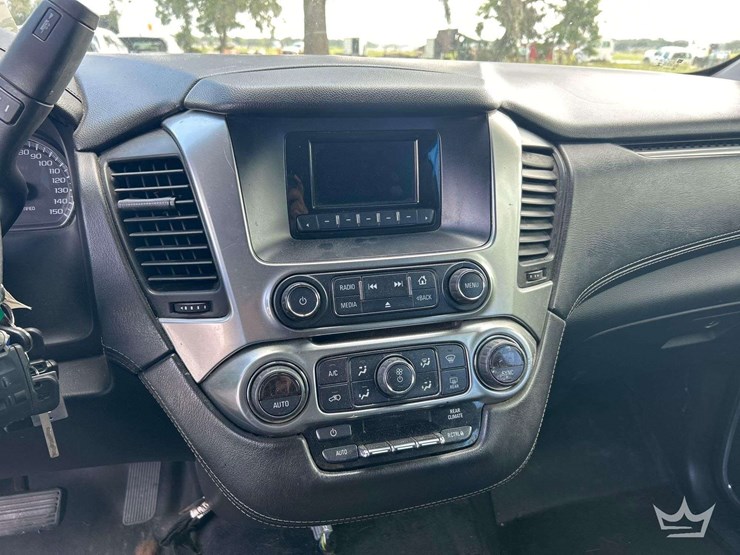 2015-chevrolet-tahoe-image-12