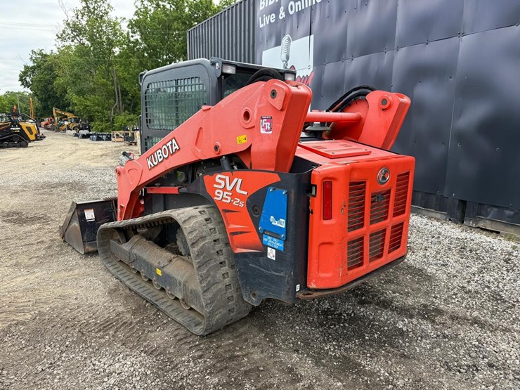 2020-kubota-svl95-2s-image-2