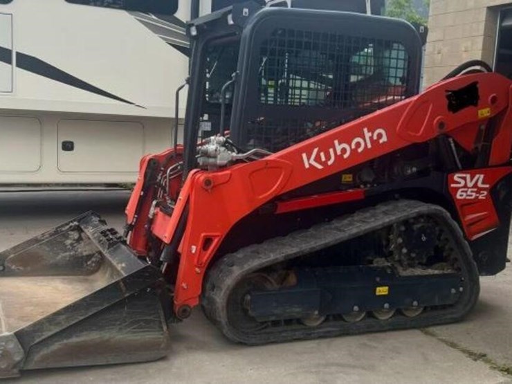 2022-kubota-svl65-2-image-1