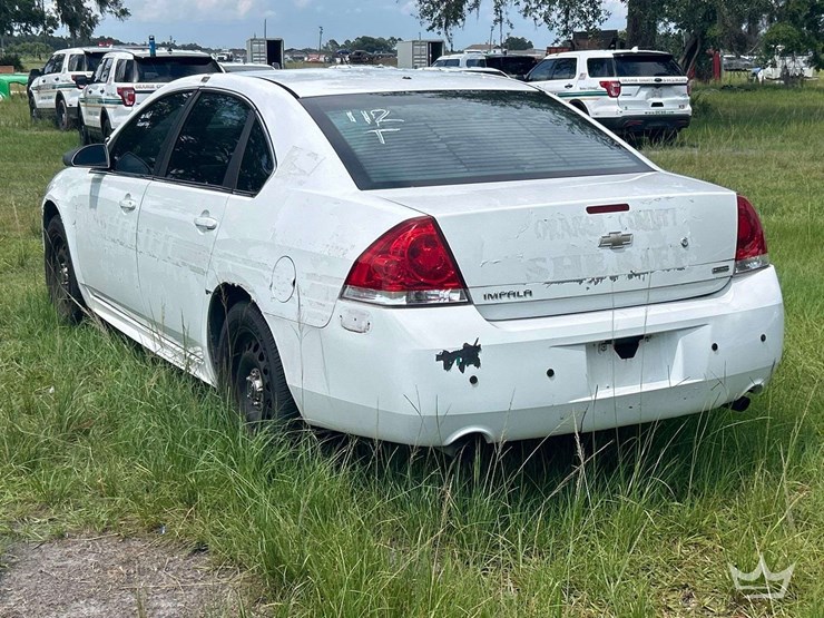 2014-chevrolet-impala-sedan-image-2