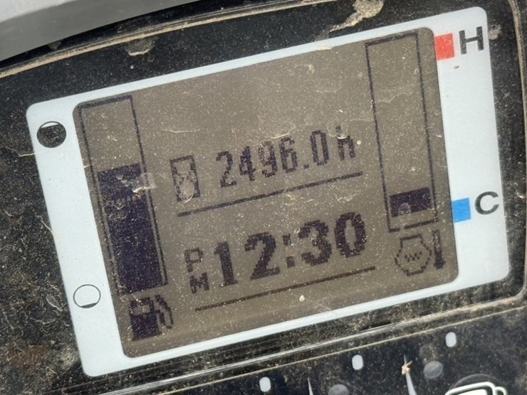 2014-kubota-kx080-4-image-34