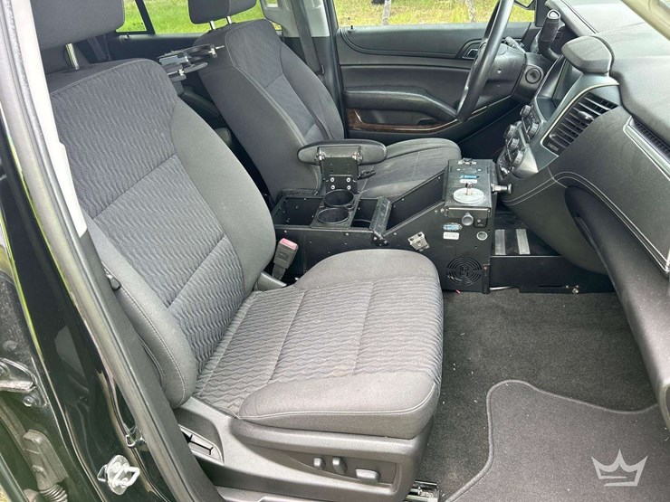 2018-chevrolet-tahoe-image-23