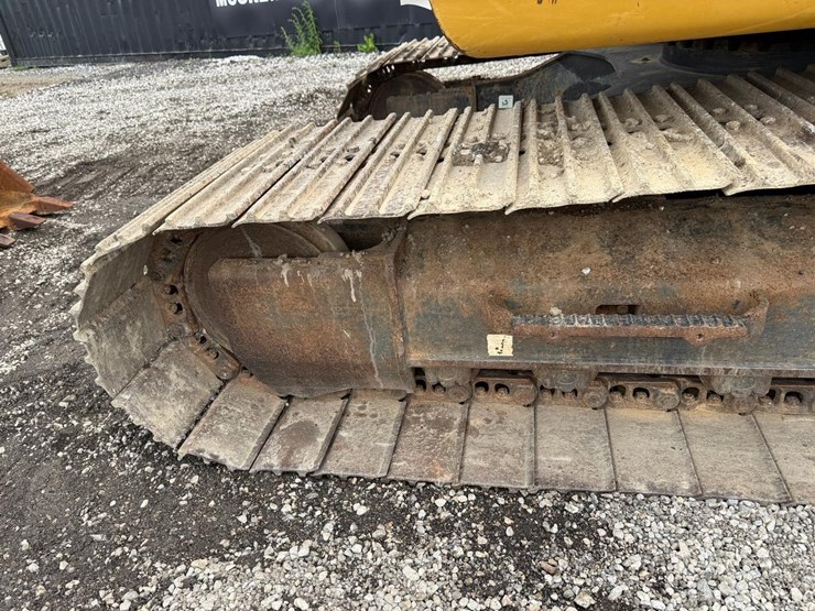2015-caterpillar-313flgc-image-19