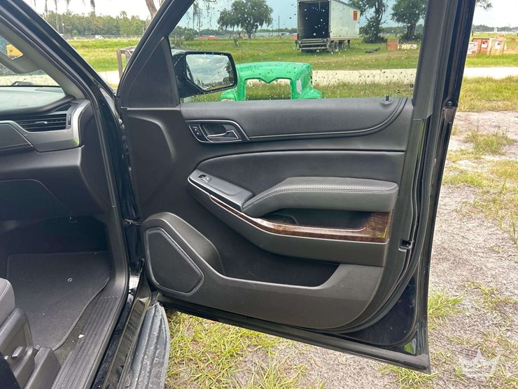 2018-chevrolet-tahoe-image-22