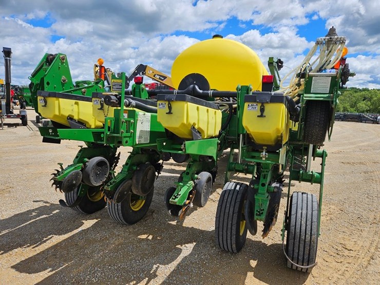 john-deere-1770-image-43