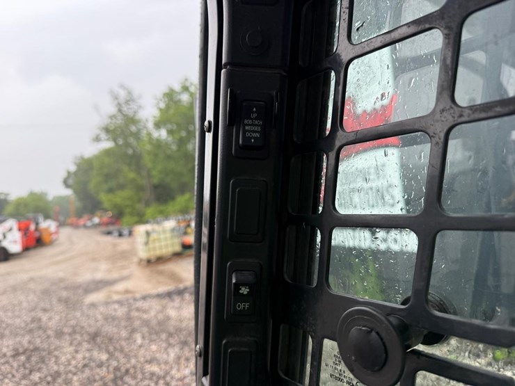 bobcat-s570-image-22