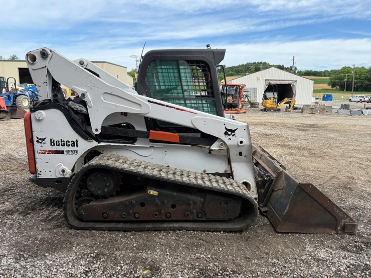 bobcat-t870-image-5