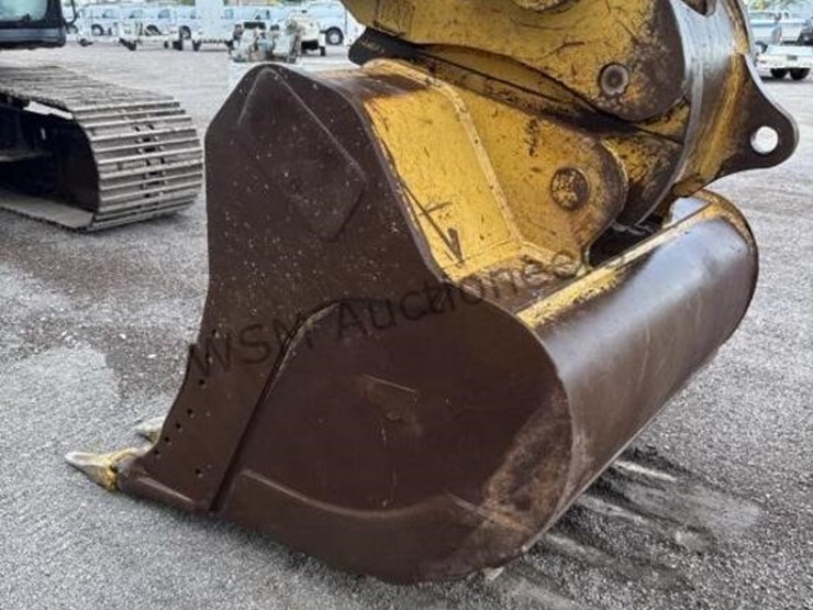 2013-caterpillar-349el-image-28