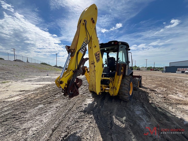 jcb-3c-image-2
